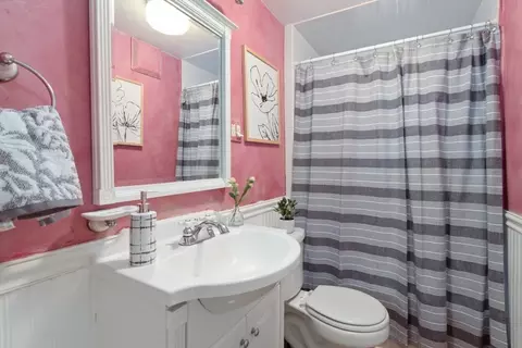 Bath - 18 Morrison Rd W, Wakefield, MA 01880 photo 1 of 2