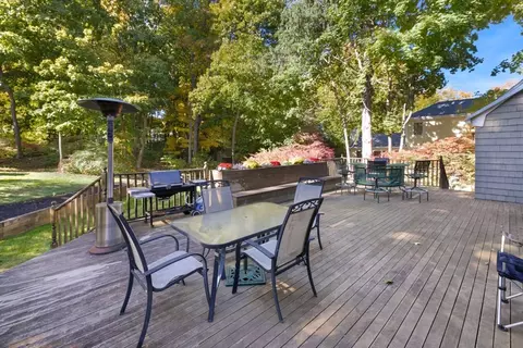 Exterior - 18 Morrison Rd W, Wakefield, MA 01880 photo 5 of 8