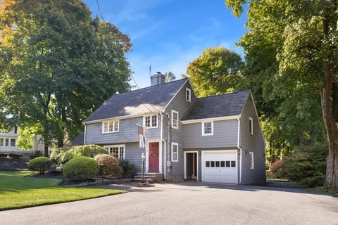 Exterior - 18 Morrison Rd W, Wakefield, MA 01880 photo 2 of 8