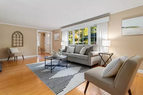 Living - 18 Morrison Rd W, Wakefield, MA 01880 photo 2 of 3