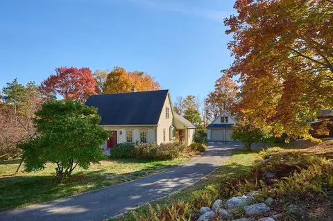 23 E Center St, Leeds, MA 01053