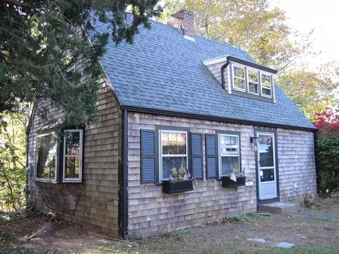 9 Haddow Rd, Rockport, MA 01966
