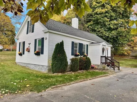 Exterior - 65 Williams Ave, Raynham, MA 02767 photo 9 of 10