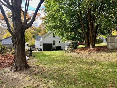 Exterior - 65 Williams Ave, Raynham, MA 02767 photo 8 of 10
