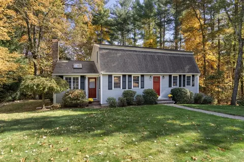 10 Lafayette Dr, Marlborough, MA 01752