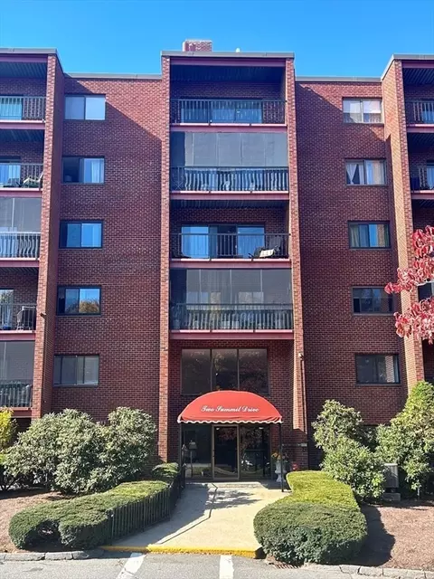 Other - 2 Summit Dr #63, Reading, MA 01867 photo 3 of 6