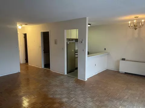 Living - 2 Summit Dr #63, Reading, MA 01867 photo 2 of 2