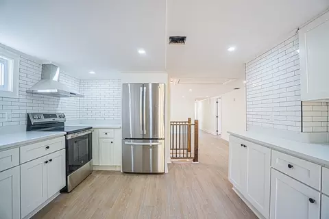 56-58 Warren Ave #56A, Hyde Park, MA 02136