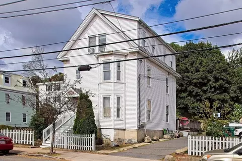 465 Essex St #2, Lynn, MA 01902