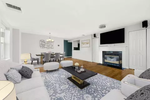 33 Chestnut St #203, Boston, MA 02129