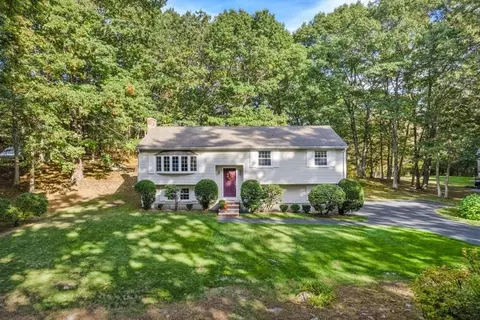 780 Forest St, North Andover, MA 01845