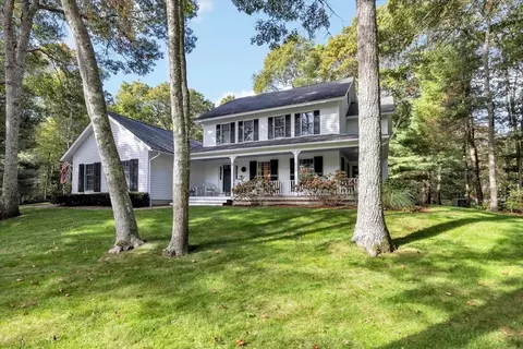 5 Emilys Ln, Sandwich, MA 02563