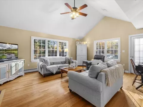 14 Silver Ledge Dr, Sutton, MA 01590 photo 19