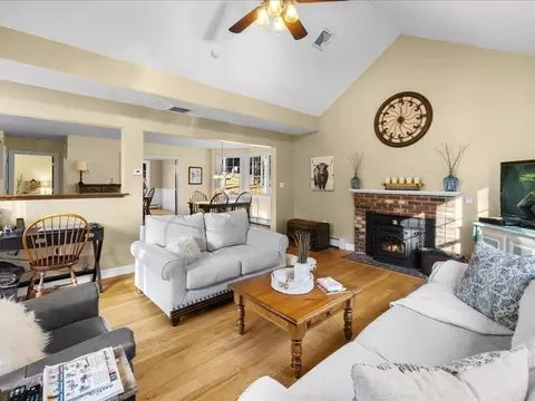 14 Silver Ledge Dr, Sutton, MA 01590 photo 17