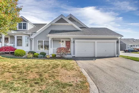 11 Autumn Dr #A, Hudson, MA 01749