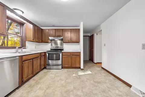 230 Irondequoit Rd, Franklin, MA 02038 photo 9