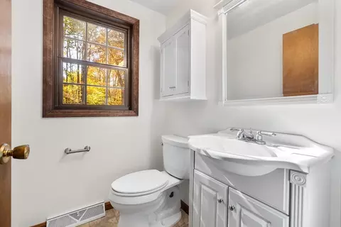 230 Irondequoit Rd, Franklin, MA 02038 photo 10