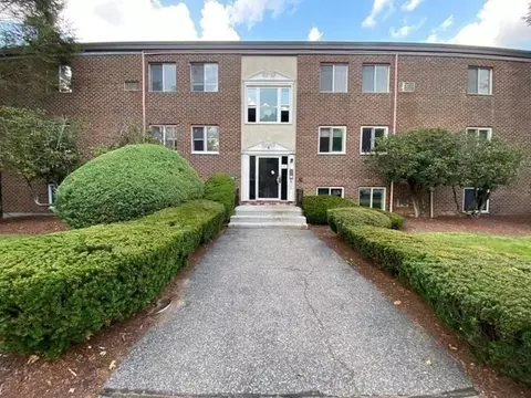 4 Universal St #5, Framingham, MA 01702