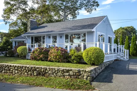 585 Circuit, Bourne, MA 02559