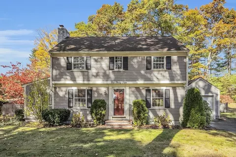 142 Old Marlboro, Concord, MA 01742