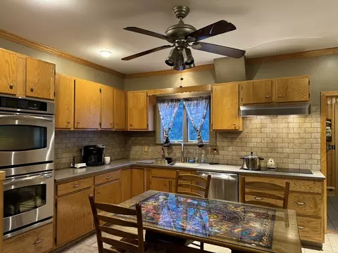 20 Central Ave, Freetown, MA 02702 photo 7