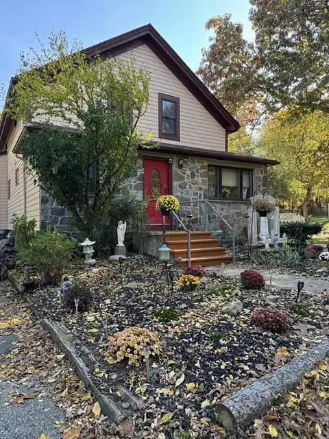 20 Central Ave, Freetown, MA 02702 photo 2