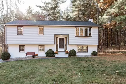 54 Scott St, Dracut, MA 01826