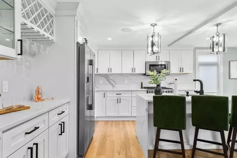 Kitchen - 7 Bartley St #7, Wakefield, MA 01880 photo 4 of 6