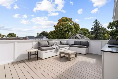 Exterior - 7 Bartley St #7, Wakefield, MA 01880 photo 4 of 5