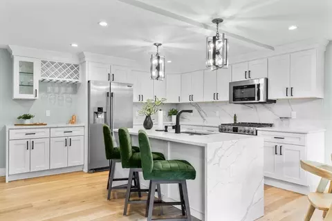Kitchen - 7 Bartley St #7, Wakefield, MA 01880 photo 1 of 6