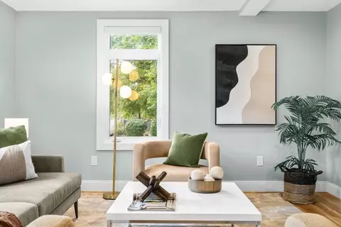 Living - 7 Bartley St #7, Wakefield, MA 01880 photo 3 of 3