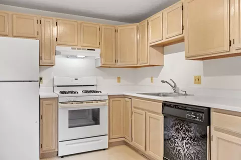 43 Ledgecrest Dr, Worcester, MA 01603 photo 7