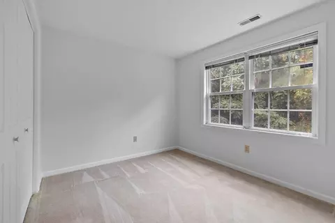 43 Ledgecrest Dr, Worcester, MA 01603 photo 18