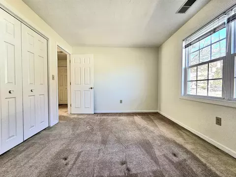 43 Ledgecrest Dr, Worcester, MA 01603 photo 14