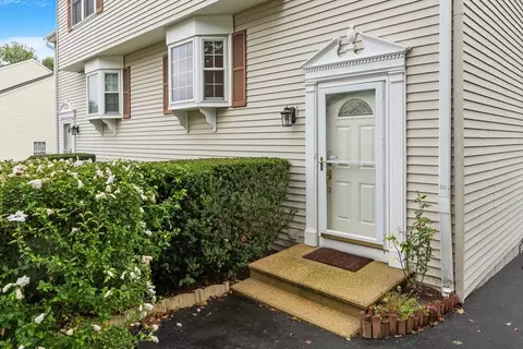 43 Ledgecrest Dr, Worcester, MA 01603 photo 4