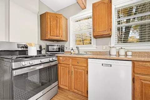 60 Stark Rd, Worcester, MA 01602 photo 17