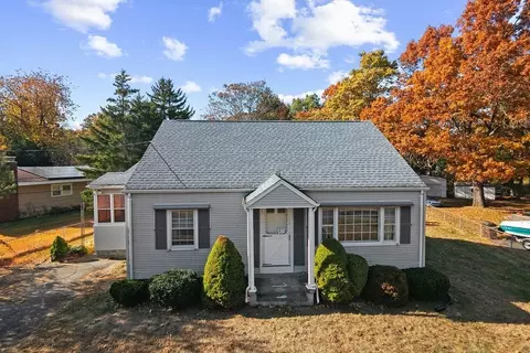 261 West St, Ludlow, MA 01056