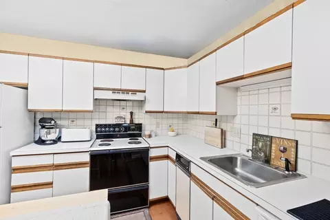 131 Forest St #E2, Saugus, MA 01906 photo 9