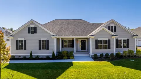 14 Shagbark Cir, Mattapoisett, MA 02739