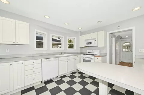 5 Manor St, Worcester, MA 01602 photo 13