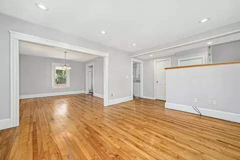 5 Manor St, Worcester, MA 01602 photo 8