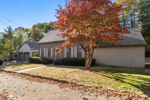 20 Ashton Rd, Attleboro, MA 02703