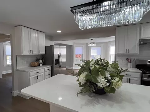 185 Hope Ave, Worcester, MA 01603 photo 2