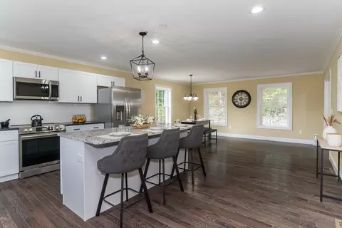 4079 Pleasant St, Palmer, MA 01069 photo 2