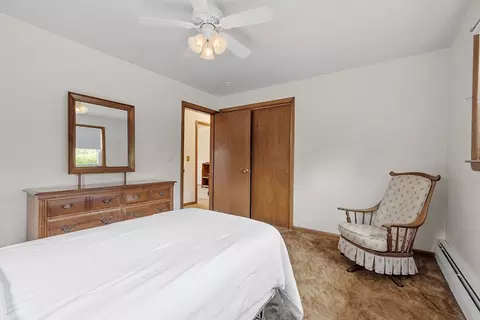 Bedroom - 236 Ash St, Gardner, MA 01440 photo 2 of 6