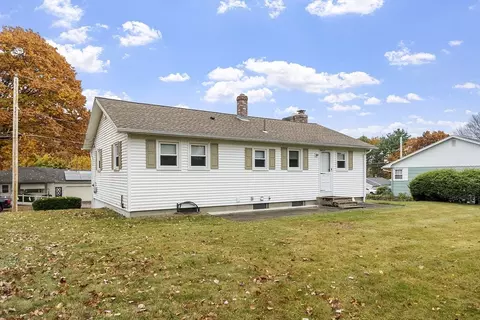 Exterior - 236 Ash St, Gardner, MA 01440 photo 4 of 7