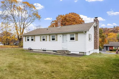 Exterior - 236 Ash St, Gardner, MA 01440 photo 3 of 7