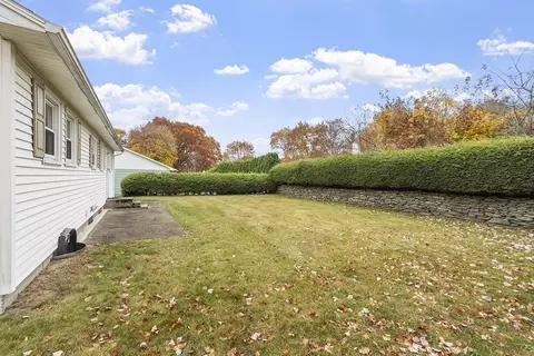 Exterior - 236 Ash St, Gardner, MA 01440 photo 2 of 7