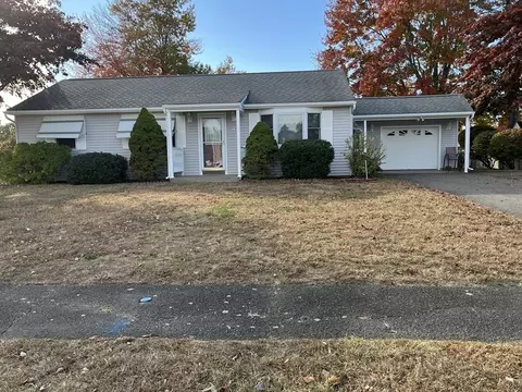 17 Giffin Pl, Agawam, MA 01030