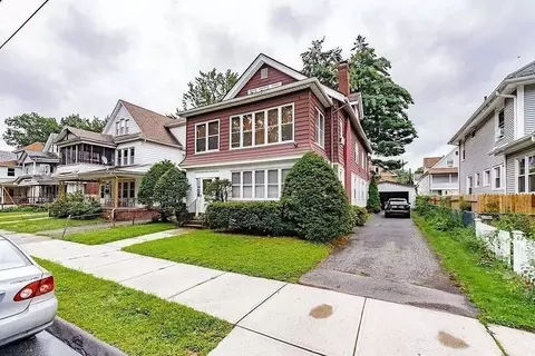 35 Trafton Rd, Springfield, MA 01108